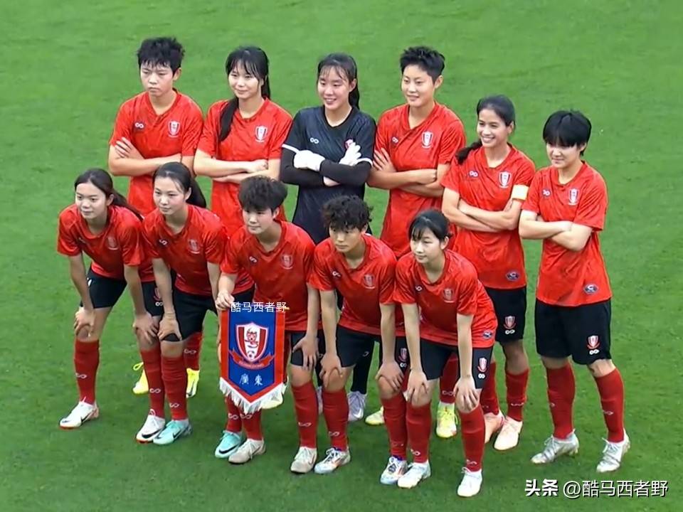 包含足球新闻热点：女足比赛带来的精彩对决！的词条