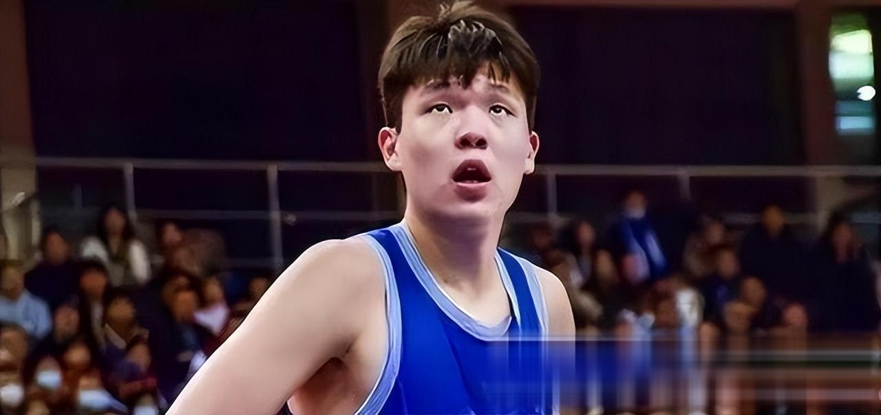 包含NBA夏联-中国男篮负黄蜂杨瀚森12分7失误6犯的词条
