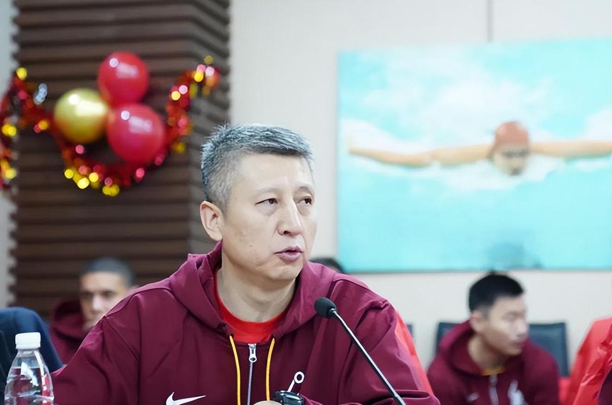 郭士强感谢运动员放弃陪伴家人时间参加集训的简单介绍