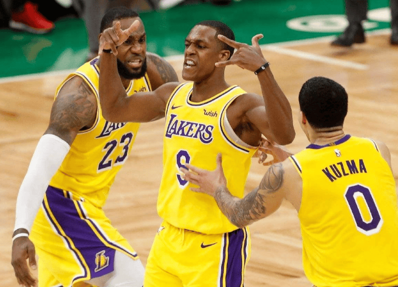 爱游戏体育在线入口-NBA：两笔交易达成，欧文降薪助独行侠补强，湖人问价维金斯(欧文拒绝与韦德交换球衣)